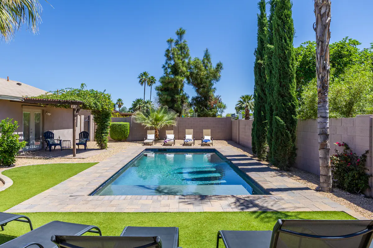 Poinsettia Pool Paradise!